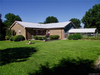 236 N Greenbriar Rd, Statesville, NC 28625 - photo 6