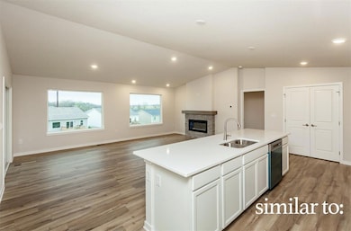 8208 Mahon Ct, Johnston, IA 50131 - photo 7