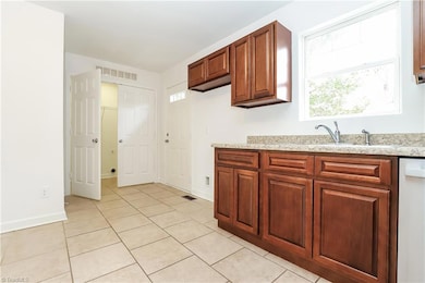 2532 Ansonia St, Winston Salem, NC 27105 - photo 7