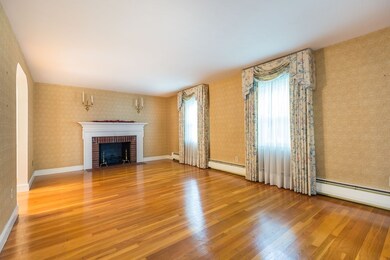 33 Endicott Rd, Stoneham, MA 02180 - photo 5