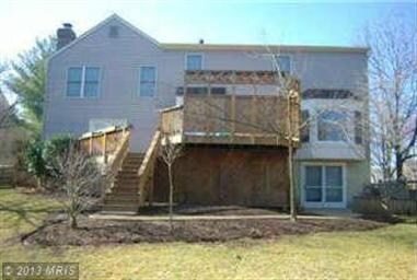 6211 Hidden Canyon Rd, Centreville, VA 20120 - photo 2