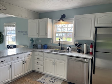 2542 W 8th St, Ashtabula, OH 44004 - photo 6