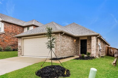 1414 Mark Dr, Ennis, TX 75119 - photo 2