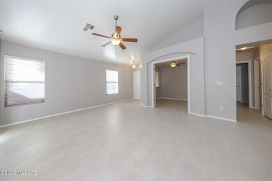 10886 S Arrowhead Spring Dr, Vail, AZ 85641 - photo 6