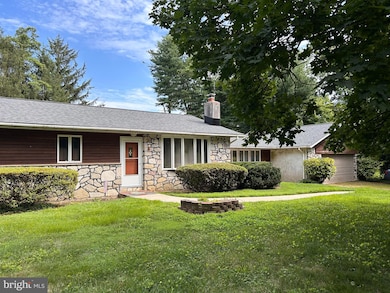 1502 Upper Greenbriar Rd, Wilmington, DE 19810 - photo 2