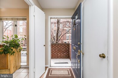 17 W Lee St, Baltimore, MD 21201 - photo 3
