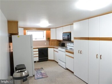 50 Poplar Ln, Doylestown, PA 18901 - photo 3