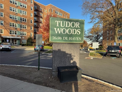Tudor Woods unit 2D, Yonkers, NY 10703 - photo 2