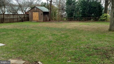 410 Marshall Rd SW, Vienna, VA 22180 - photo 3