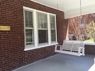 porch swing.jpg