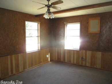 1022 N Lowe St, Stuttgart, AR 72160 - photo 5