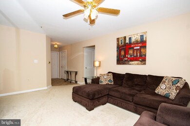 4406 Silverbrook Ln unit J101, Owings Mills, MD 21117 - photo 5
