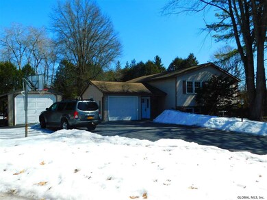 6 Stuyvesant Ct, Ballston Spa, NY 12020 - photo 3