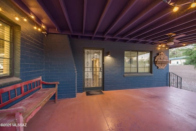 Front entry patio! Private area to relax and enjoy the surrounding neighborhood.