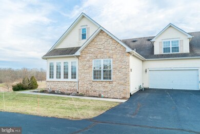1074 Bordeaux Ln, Pennsburg, PA 18073 - photo 3