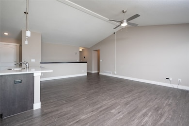 6614 Scarlet Rose Cir SW, Cedar Rapids, IA 52404 - photo 4