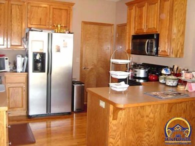 3334 SW 45th Ct, Topeka, KS 66610 - photo 4