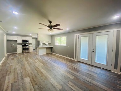 livingroom kitchen