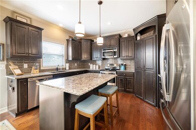 1529 SW 41st St, Lees Summit, MO 64082 - photo 5