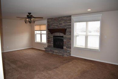 792 Cirque Dr, Crown Point, IN 46307 - photo 4