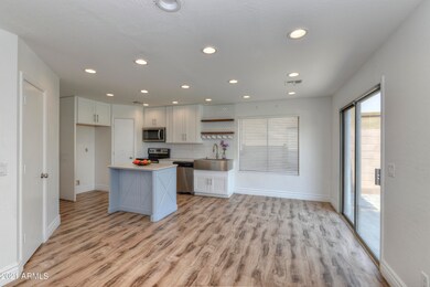 Kitchen and Eat in Area