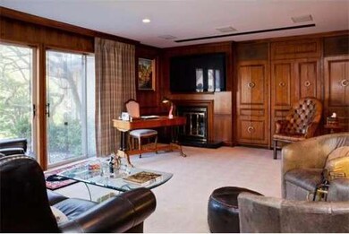 77 Lyman Rd, Chestnut Hill, MA 02467 - photo 7