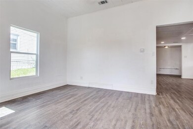 1219 W Chestnut St, Denison, TX 75020 - photo 3