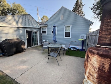 1112 Whiting Dr, Yankton, SD 57078 - photo 6