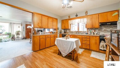 235 Southgate St, Lincoln, IL 62656 - photo 5