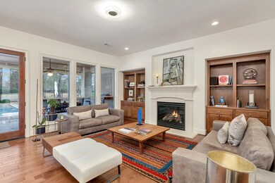 195 W Black Knight Dr, Spring, TX 77382 - photo 4