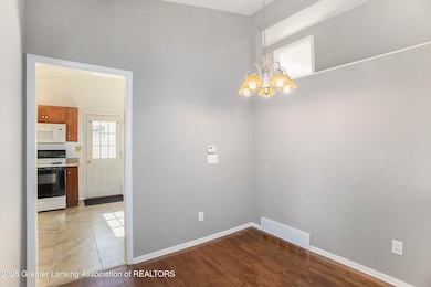 4922 Southgate Ave, Lansing, MI 48910 - photo 5