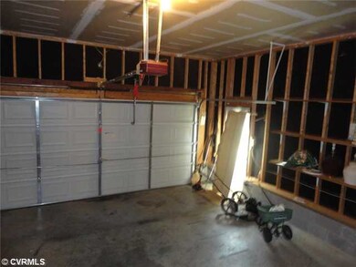 Parking Lot/Garage
