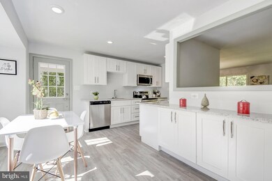 13309 Cleveland Ln, Fort Washington, MD 20744 - photo 4