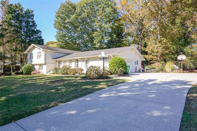 2842 Peeler Rd, Atlanta, GA 30360 - photo 2