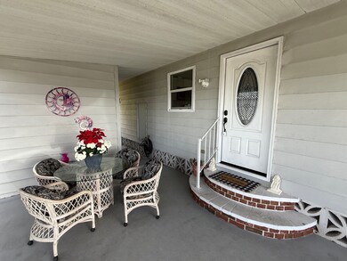 5817 Camelot Dr N unit 120, Sarasota, FL 34233 - photo 4