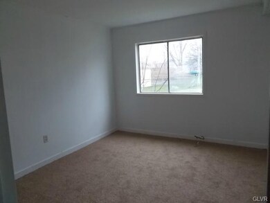 2125 E Cedar St, Allentown, PA 18109 - photo 5