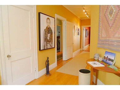Foyer.