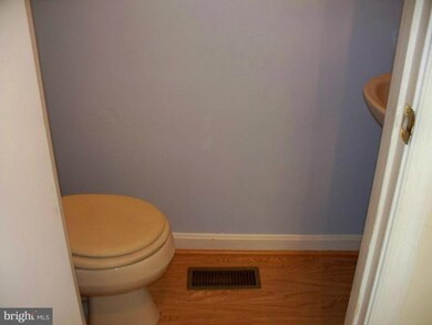 704 Saint Peters Ct, Edgewood, MD 21040 - photo 3