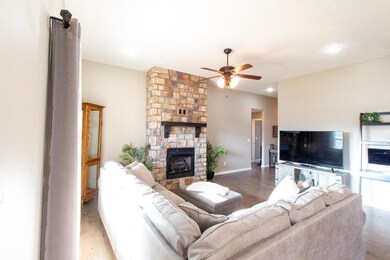 676 N Rockingham Ave, Nixa, MO 65714 - photo 3