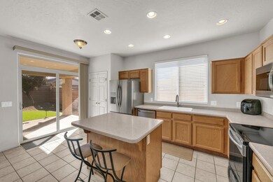 2128 Silverstone Way-large-006-026-H09-1