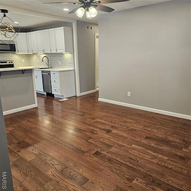 1205 Sir Lancelot Ln, Godfrey, IL 62035 - photo 3