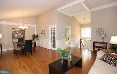 4602 Lawn Ct, Fairfax, VA 22032 - photo 5