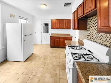 66 Duke St unit 2, New Brunswick, NJ 08901 - photo 4