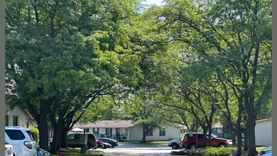 833 Pipers Run Ct, Columbus, OH 43228 - photo 3