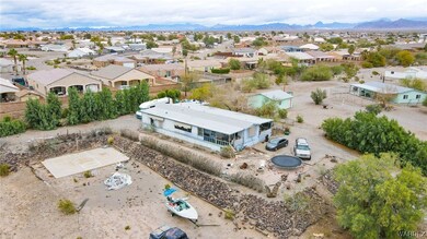 Birds eye view of property featuring a mountain vi