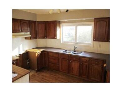 215 Debbie Dr, Indiana, PA 15701 - photo 4