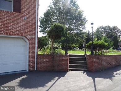 60 Monroe Dr, Chambersburg, PA 17201 - photo 6