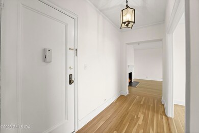 Greenwich Lodge unit 4A, Greenwich, CT 06830 - photo 3