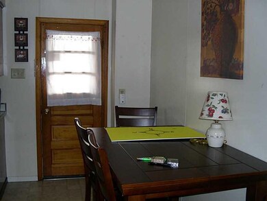 315 Spring St, Latrobe, PA 15650 - photo 4