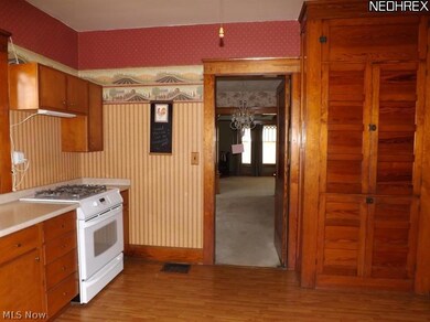 316 W Main Rd, Conneaut, OH 44030 - photo 3